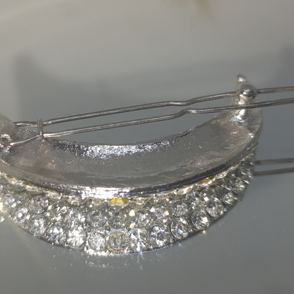 Crescent Moon Hair Clip - Picture 2 of 2